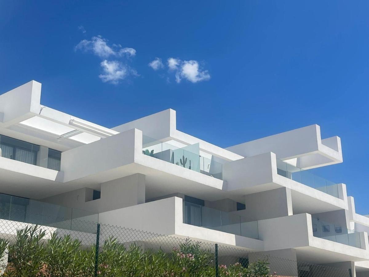 Pure South Residence Манилва Екстериор снимка