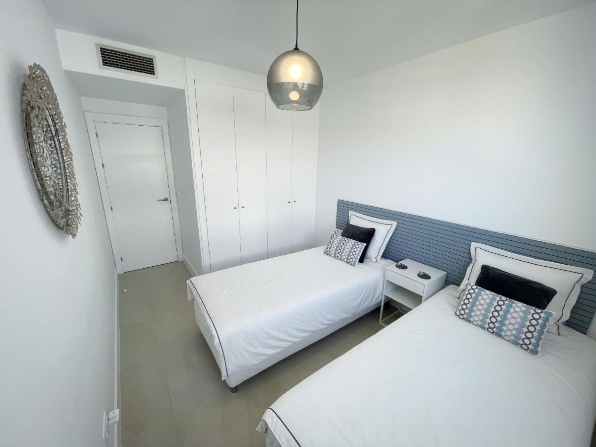 Pure South Residence Манилва Екстериор снимка