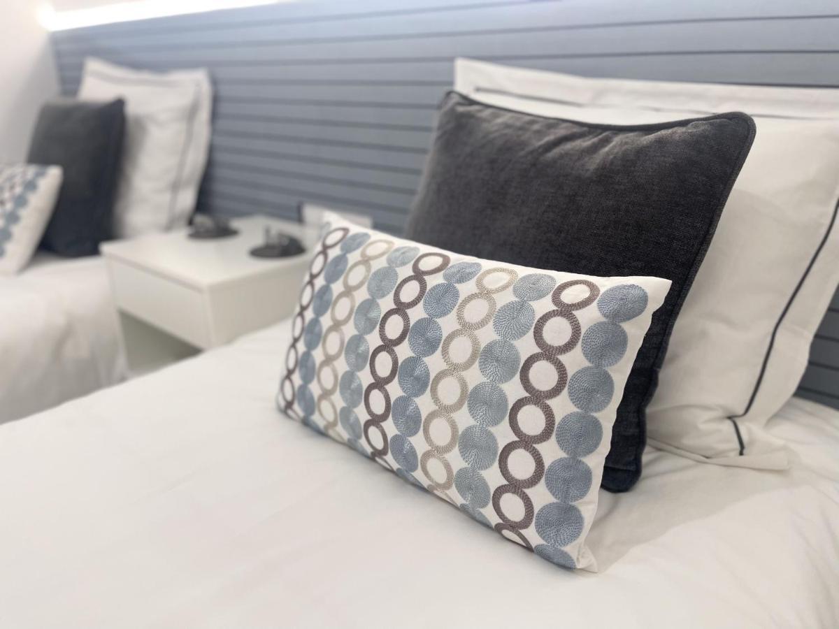 Pure South Residence Манилва Екстериор снимка