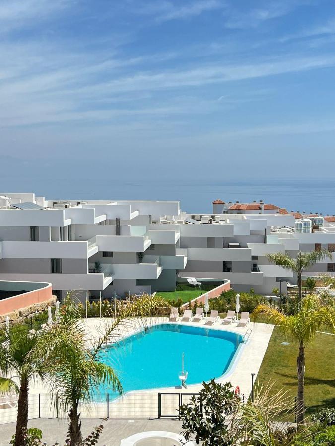 Pure South Residence Манилва Екстериор снимка