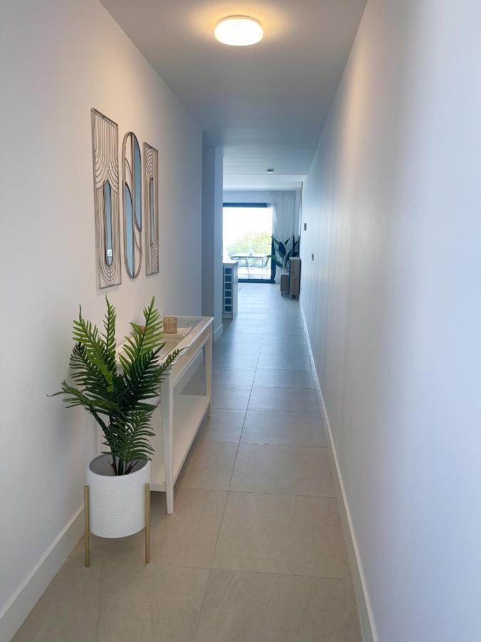 Pure South Residence Манилва Екстериор снимка